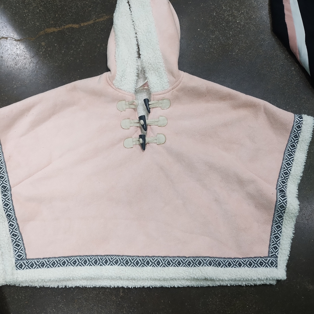 New without tags pretty pink hooded poncho girls 4t